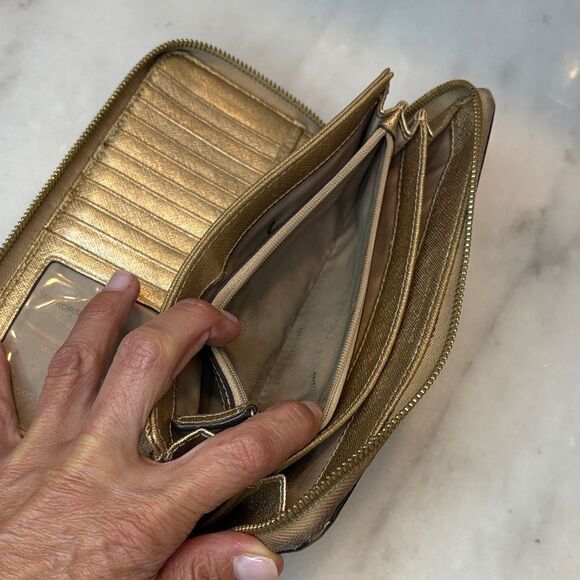 Michael Kors Saffiano Leather Full Zip Jet Set Continental Wallet - Picture 16 of 16